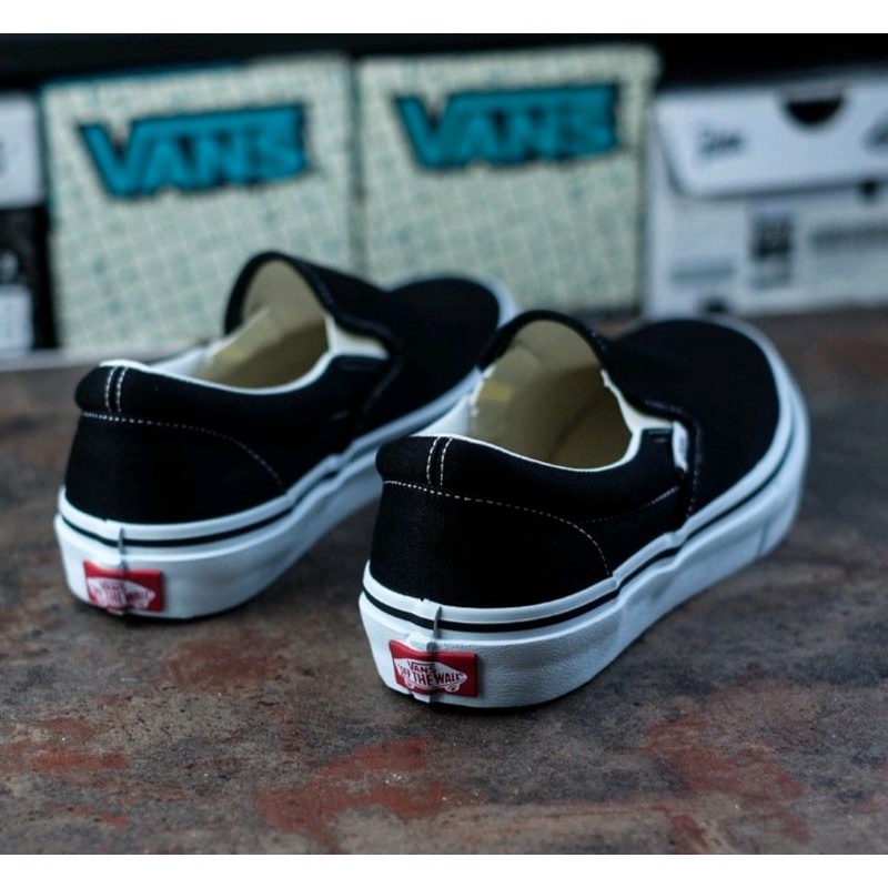 SEPATU VANS SLIP ON BLACK WHITE FULL BLACK HITAM POLOS WHITE PUTIH OLDSKOOL ERA SK8