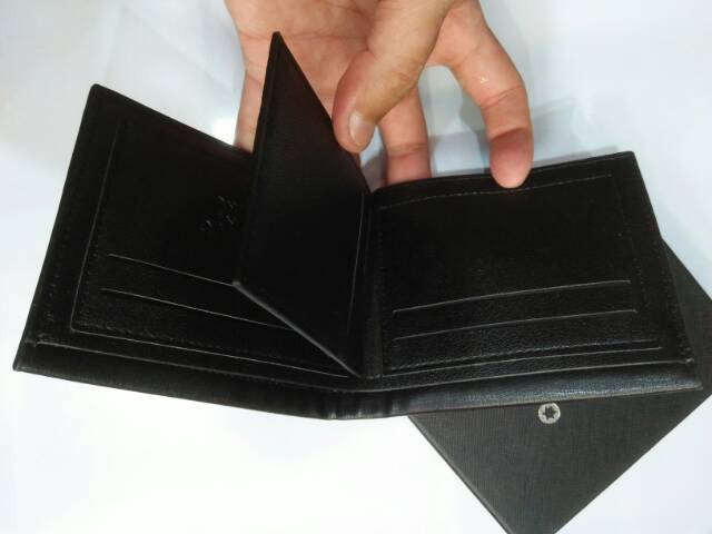 Dompet pria lipat pendek