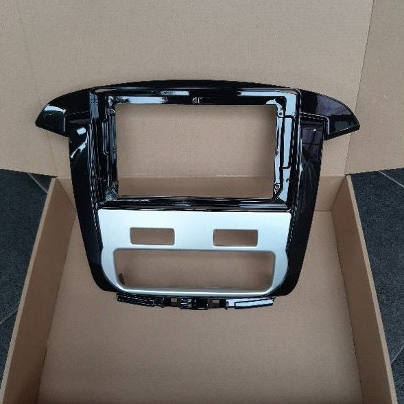 Frame Head Unit Android Innova Type V 2011 - 2015 Frame 9 inch Innova Head Unit Android innova