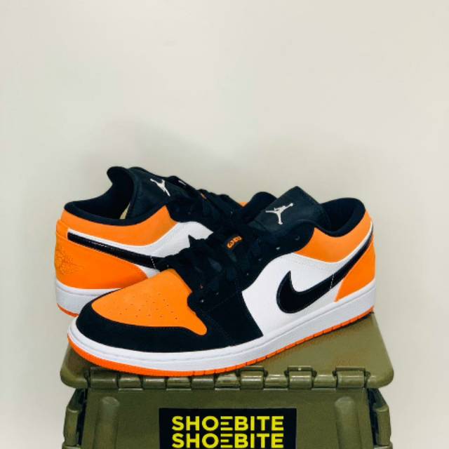 NIKE AIR JORDAN 1 LOW SHATTERED BACKBOARD