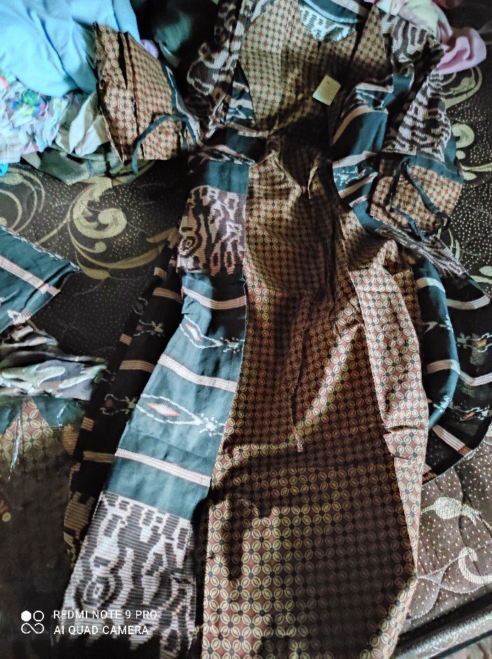 Batik Couple Keluarga Maura Sania Ruffle Ori Ndoro Jowo Dnt Motif Terkini 2021