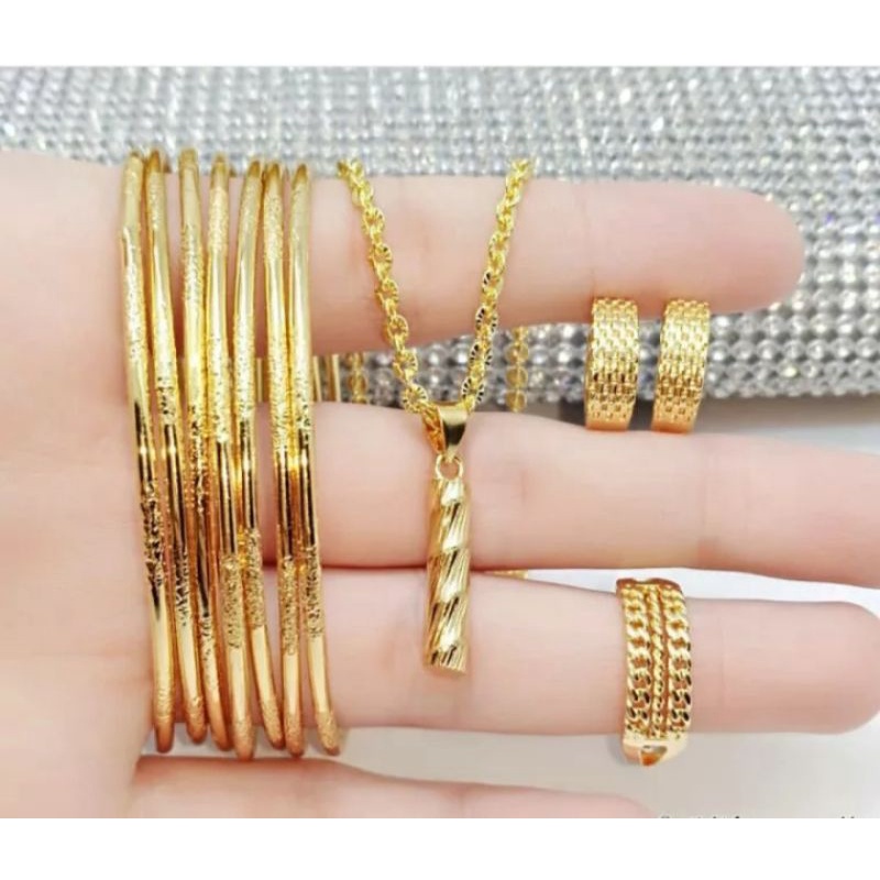 Set Perhiasan Wanita Dewasa Titanium Anti Karat Anti Luntur