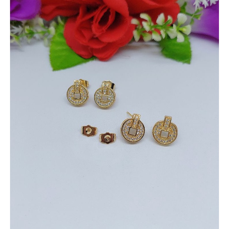 Anting-anting permata A-C