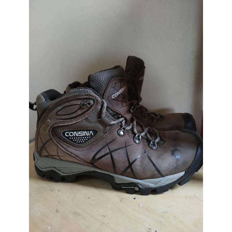 sepatu gunung Consina mustang
