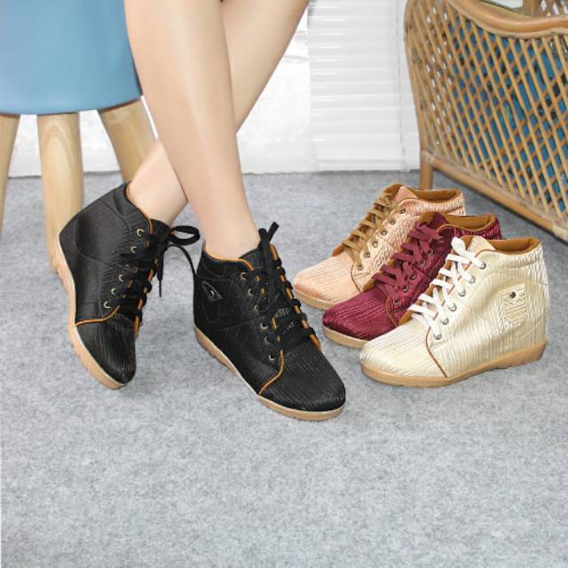 Sepatu boots wedges alena bsr 03