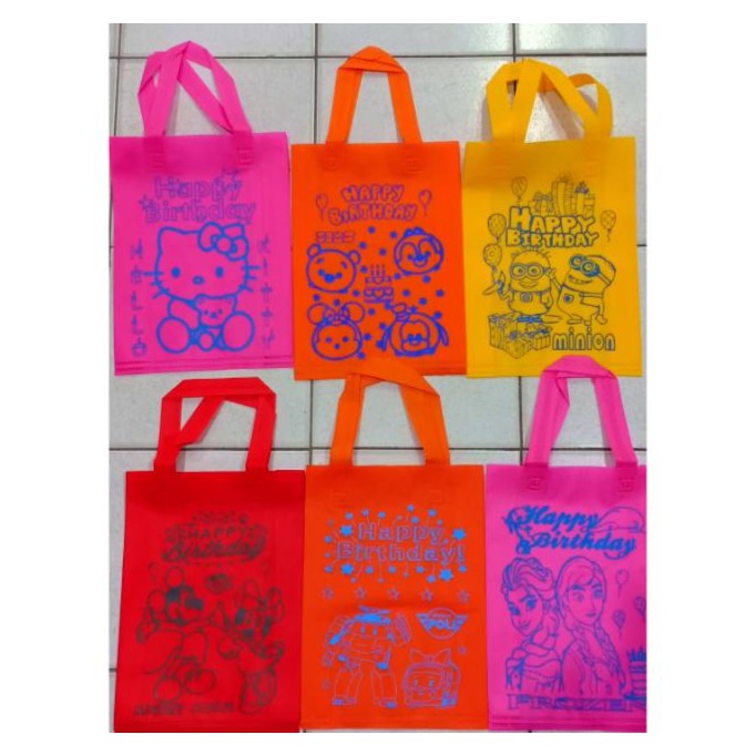 

Tas souvenir ulang tahun/goodie bag