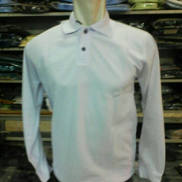 Kaos polo kerah lengan panjang pria.