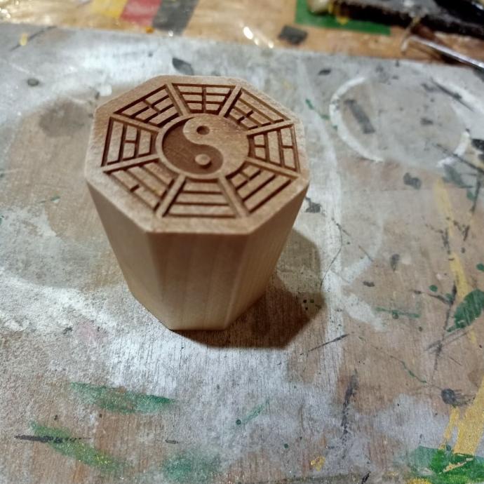 

Stempel Dewa Motif Pat Kua Pakua