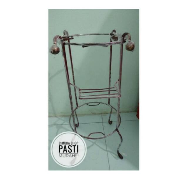 Kaki guci galon besi