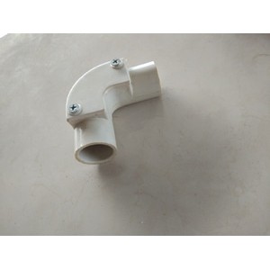 Knee Pipa Listrik 20mm / L pipa Listrik CLIPSAL Dengan Baut Skrup