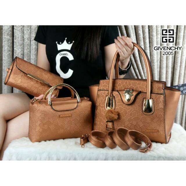 New motif Givenchy Pandora 3in1