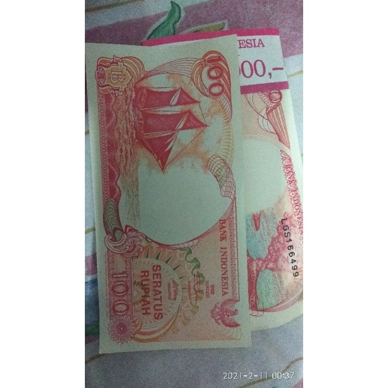 Uang Kuno 100 rupiah perahu pinisi tahun 1992 bukan rp 100 rupiah perahu layar 1991