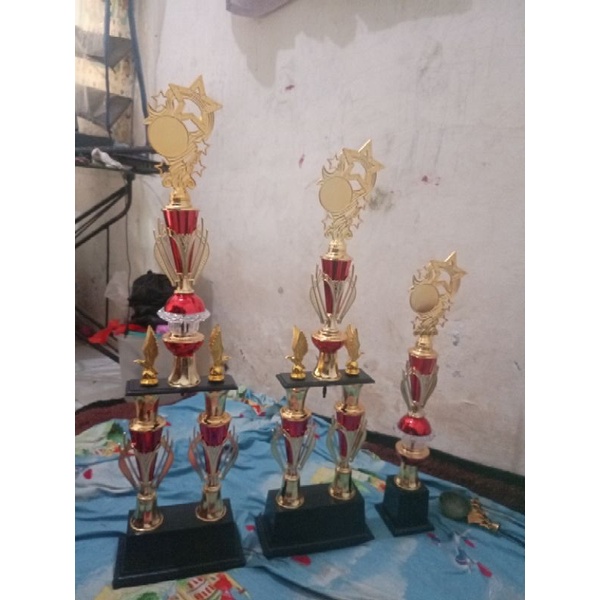 trophy piala 1 set juara 123( kaki 2.2.1)