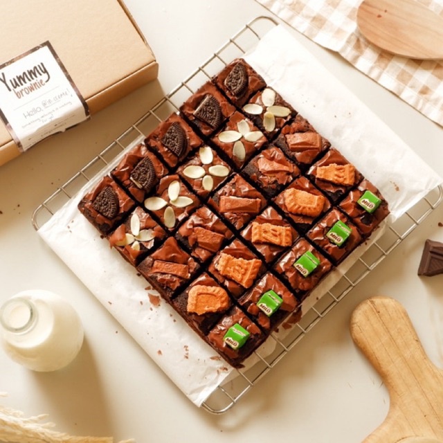 

WHOLEPAN BROWNIE | FUDGY BROWNIES PANGGANG | PILIH TOPPING (3basic 2premium)