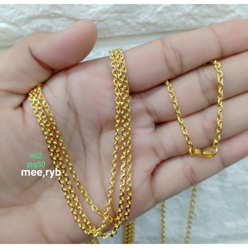 Rantai kalung replika mas 24 k yg golden,awtlet,ukuran 45cm (realnya 45-55cm),60cm (realnya 60-70cm) BERAT DITENTUKAN BERDASARKAN Besar kalung,bukan berat nya karena tidak ditimbang timbang karena hanya replika emas