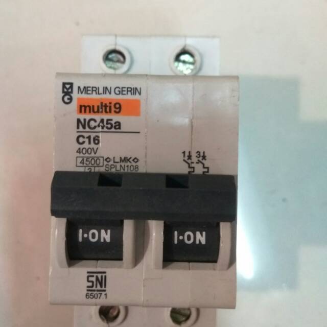 MCB NC45a/NC45N 2 Pas 16A Merlin Gerin LMK/SNI