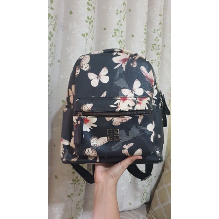 preloved ransel givenchy