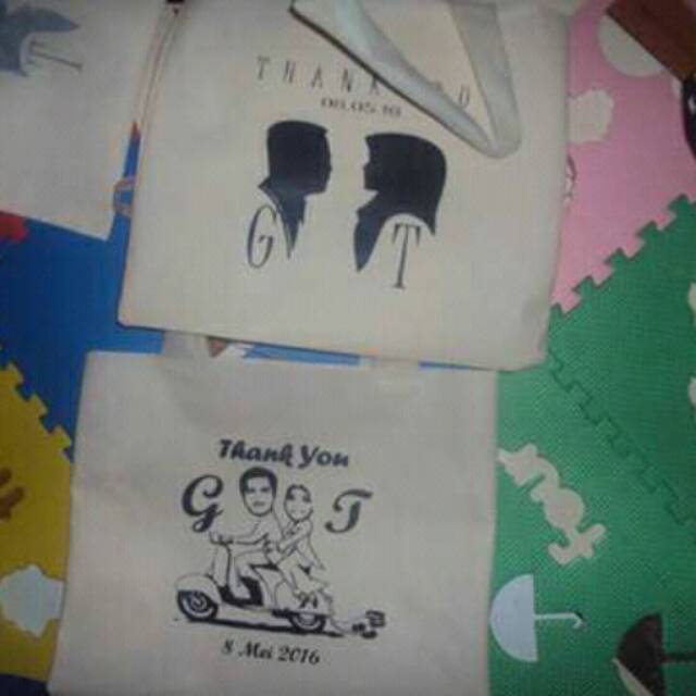 

Souvenir goodie bag