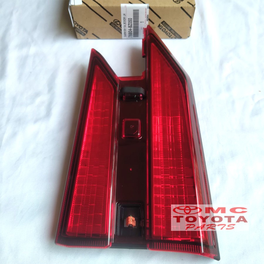 Reflektor Lampu Bagasi Belakang Kiri Avanza Xenia New 76804-BZ050