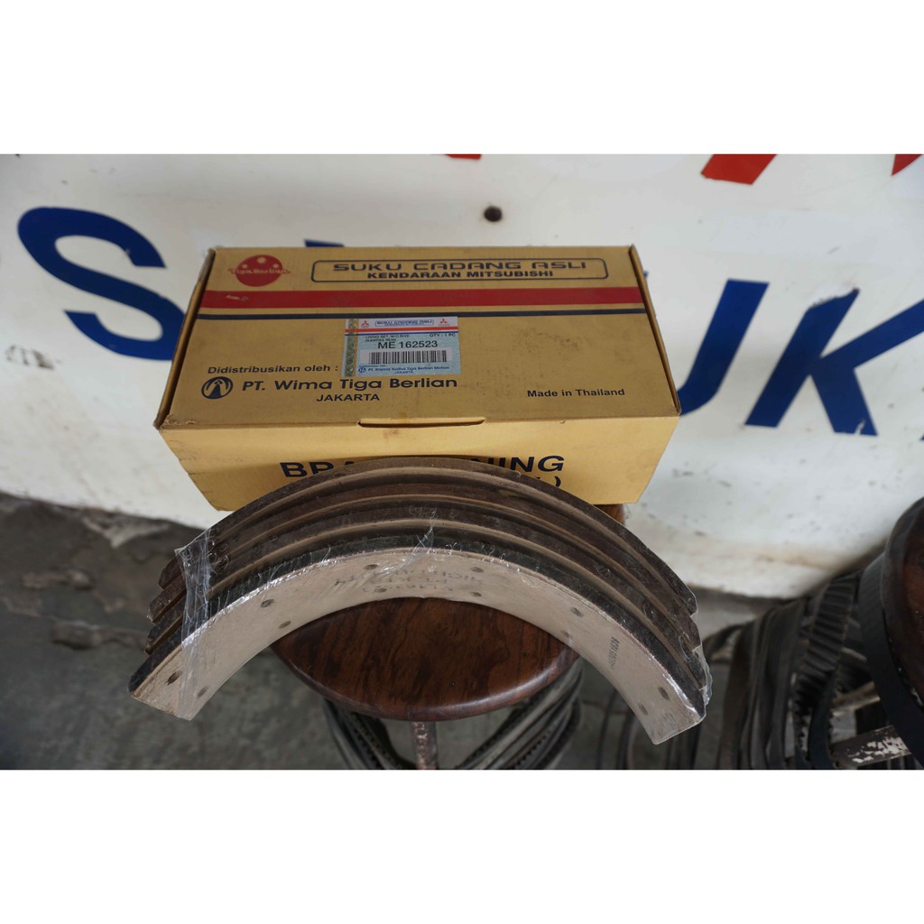 Brake Lining Kampas Rem Depan Mitsubishi PS100