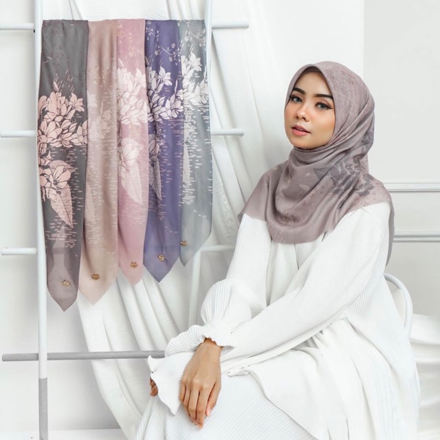 LOCAL.ID TEONA SCARF