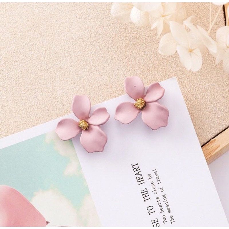 Anting Wanita Tusuk Gaya Korea Motif Kelopak Bunga Lucu Flower Petal Earrings-Pink