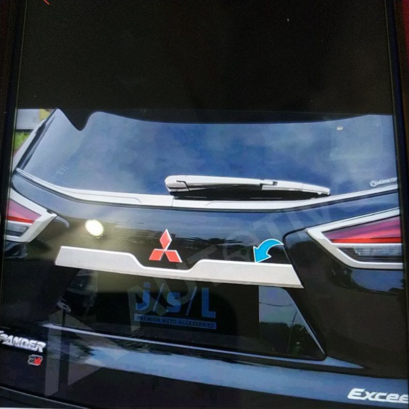 lits chrome belakang Trunklid belakang mobil xpander