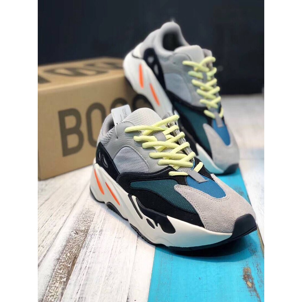 sepatu yeezy 700