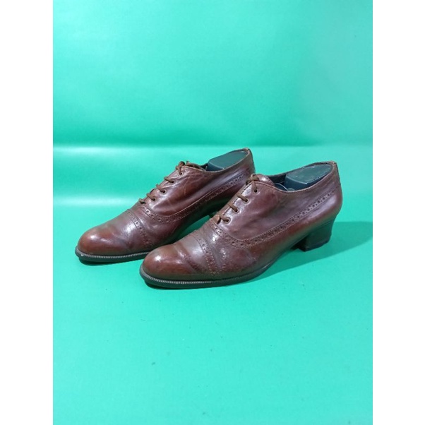 sepatu pantofel wanita vintage arnoux licence salamander oriSize 37
