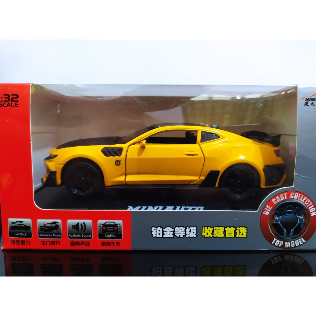 Miniatur mobil Chevrolet Camaro Bumblebee