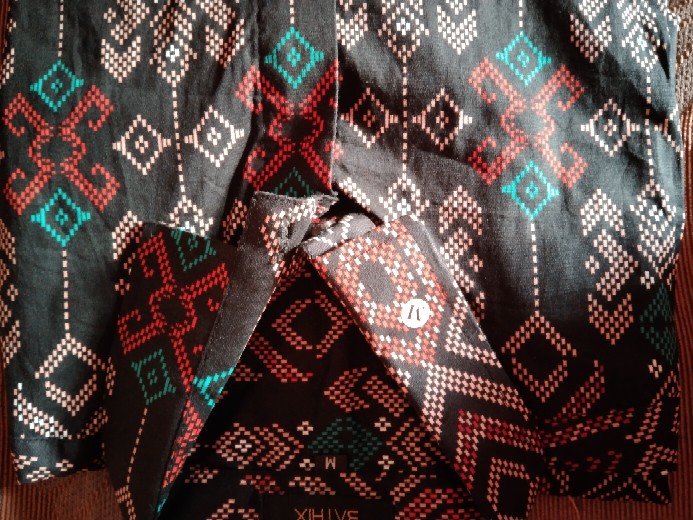 Sanvanina Kemeja Batik Songket  Lengan Panjang Slim Fit Sumba Black Songket