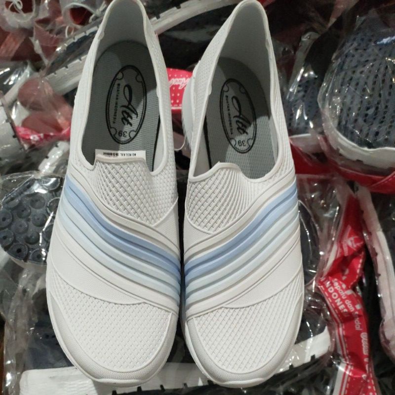 sepatu att SWL 480 - sepatu slip on karet wanita-Putih biru