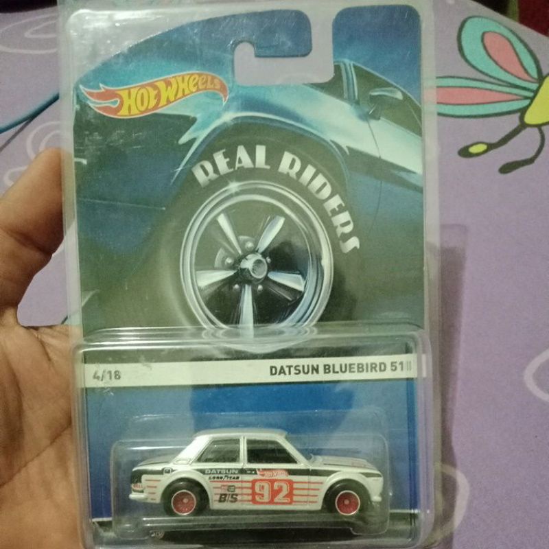 Hot wheels Datsun Bluebird 510 putih real riders Free protector