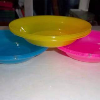  Piring  plastik  Kecil Tatakan gelas Diameter 13CM 