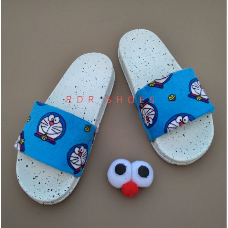 RDR sandal bulu doraemon bisa couple ibu anak