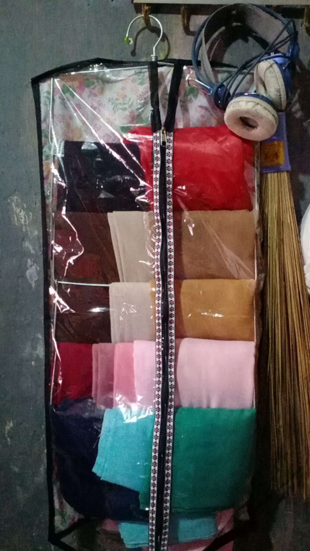 Cover Gantungan Hijab Medium