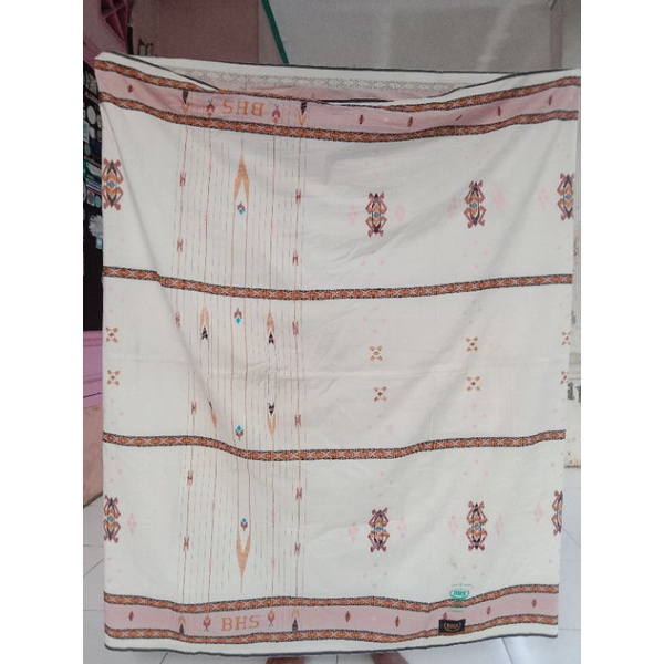 Sarung bhs ssm full sutra gold second(sold)