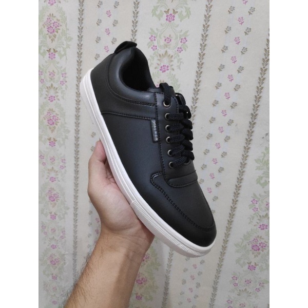 Sepatu Pria Terbaru Sneakers Casual Polos Hitam Coklat Kets Santai Kasual Cowok