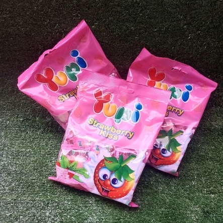 

Yupi Strawberry Kiss