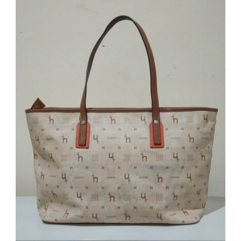 Tote Hazzys - Tas Monza/Bekas