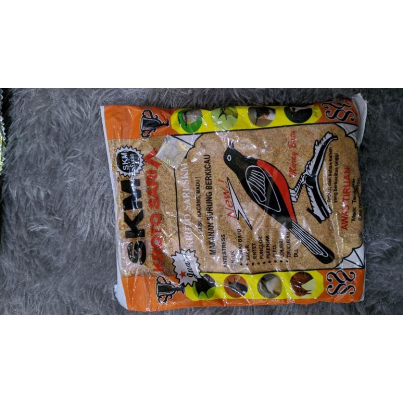 voer halus pakan burung SKM