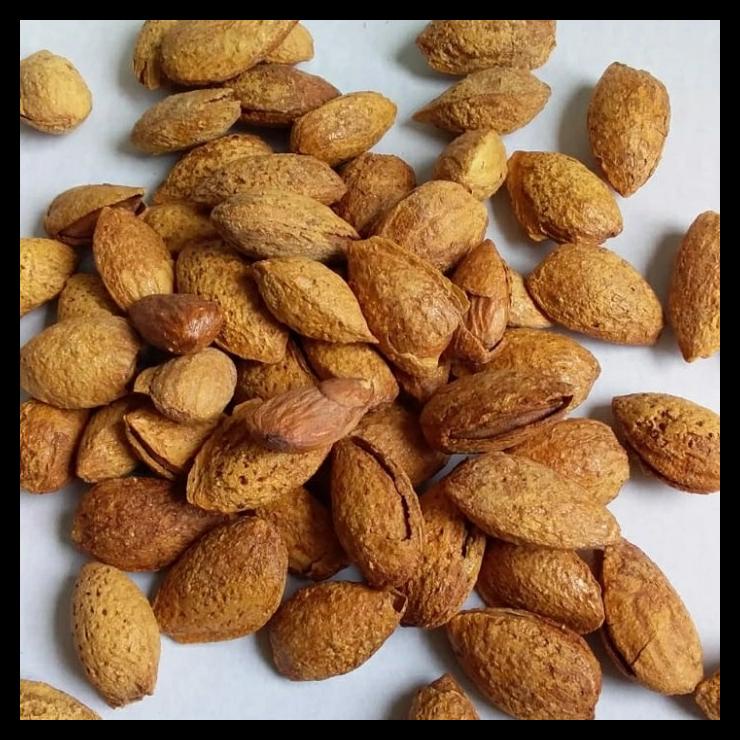 

DISKON TERBATAS !!! KACANG ALMOND PANGGANG KULIT MILK FLAVOR 1KG TERLARIS