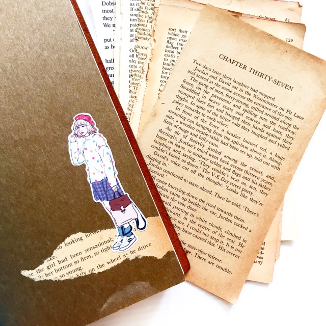 

VINTAGE PAPER SET + FREE STICKER