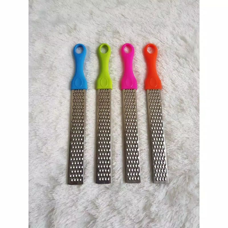 parutan keju stainless gagang warna / parutan cheese grater stainless / parut keju coklat panjang gagang warna / parutan keju gondrong stainless /,parutan sayur / parutan serbaguna