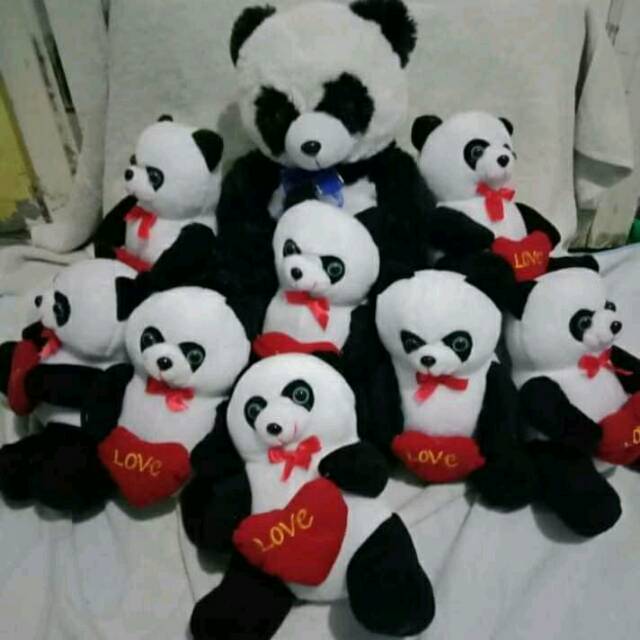 Boneka beranak panda