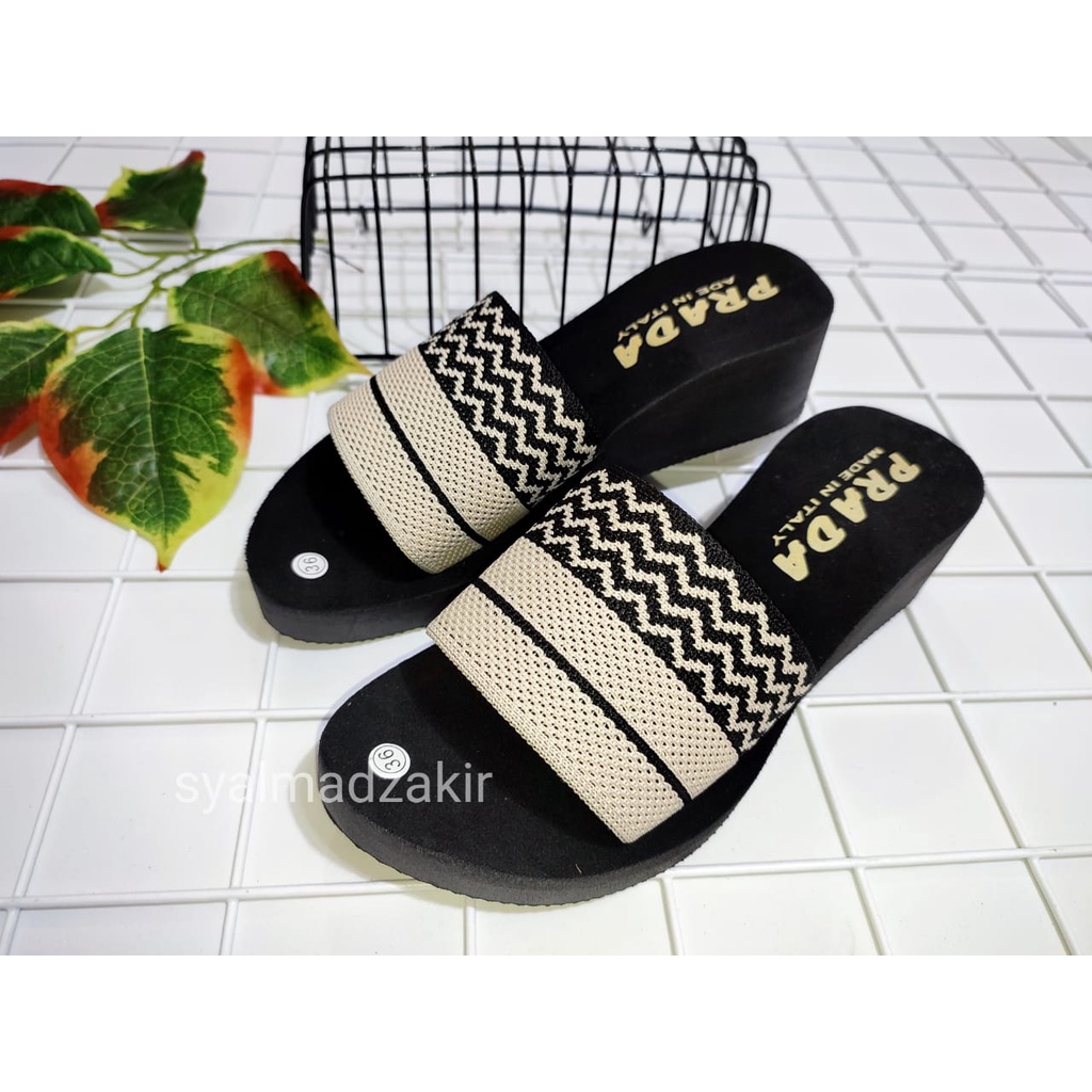 SANDAL WEDGES WANITA SLOP RAJUT BATIK 001