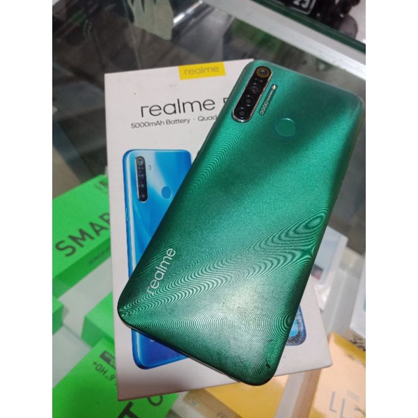 HP Realme 5i 4/64 Gb bekas ada lecet juga tidak mulus baranf normal jaya