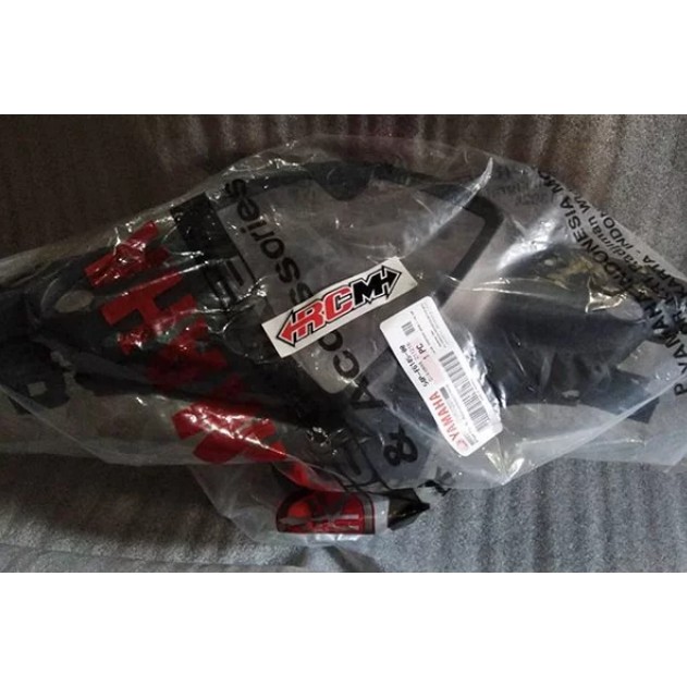 54P-F6145-00 COVER HANDLEBAR HANDLE BATOK KEPALA BODI BODY SPIDO SPEDO SPEEDO SPEDOMETER SPIDOMETER SPEEDOMETER BELAKANG BLKG BLK HITAM MIO J MIO GT ORI ORIGINAL YAMAHA ASLI YGP