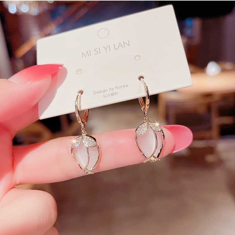 Anting Gantung Panjang Model Bunga Tulip Lucu Untuk Wanita