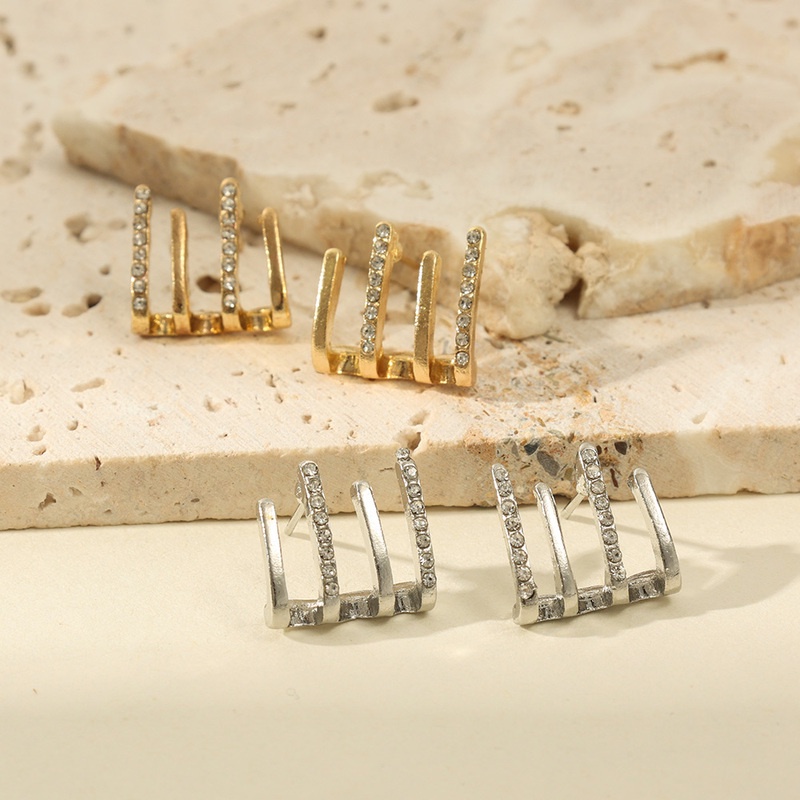 Anting Tusuk Bentuk C Geometris Multilayer Bahan Logam Aksen Berlian Imitasi Untuk Wanita